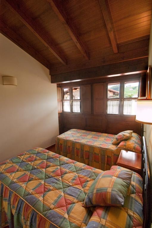 Apartamentos El Cueto De Los Collado Villanueva de Pria Kültér fotó